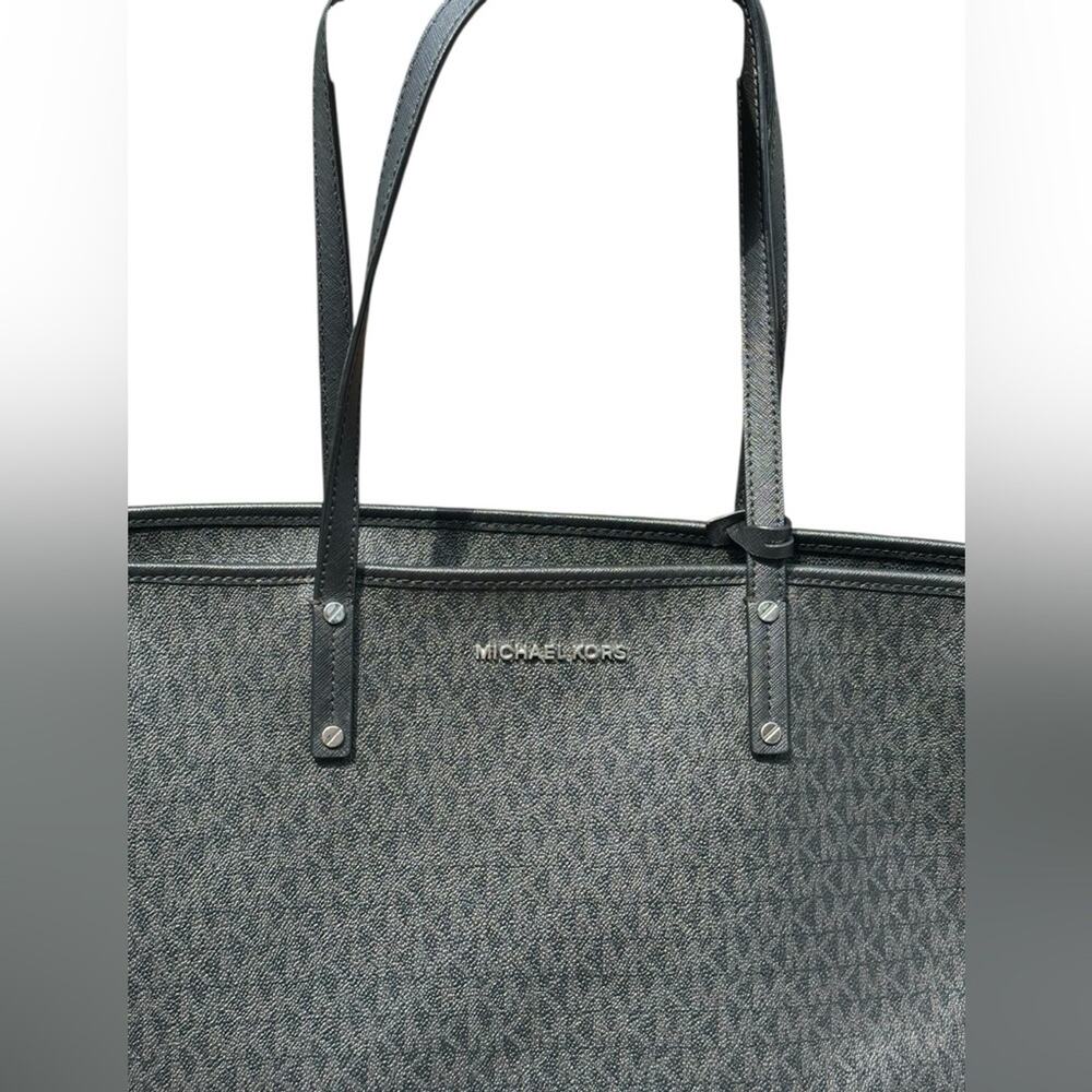 Michael Kors Black MK Logo Jet Set Travel Tote - Picture 2 of 12